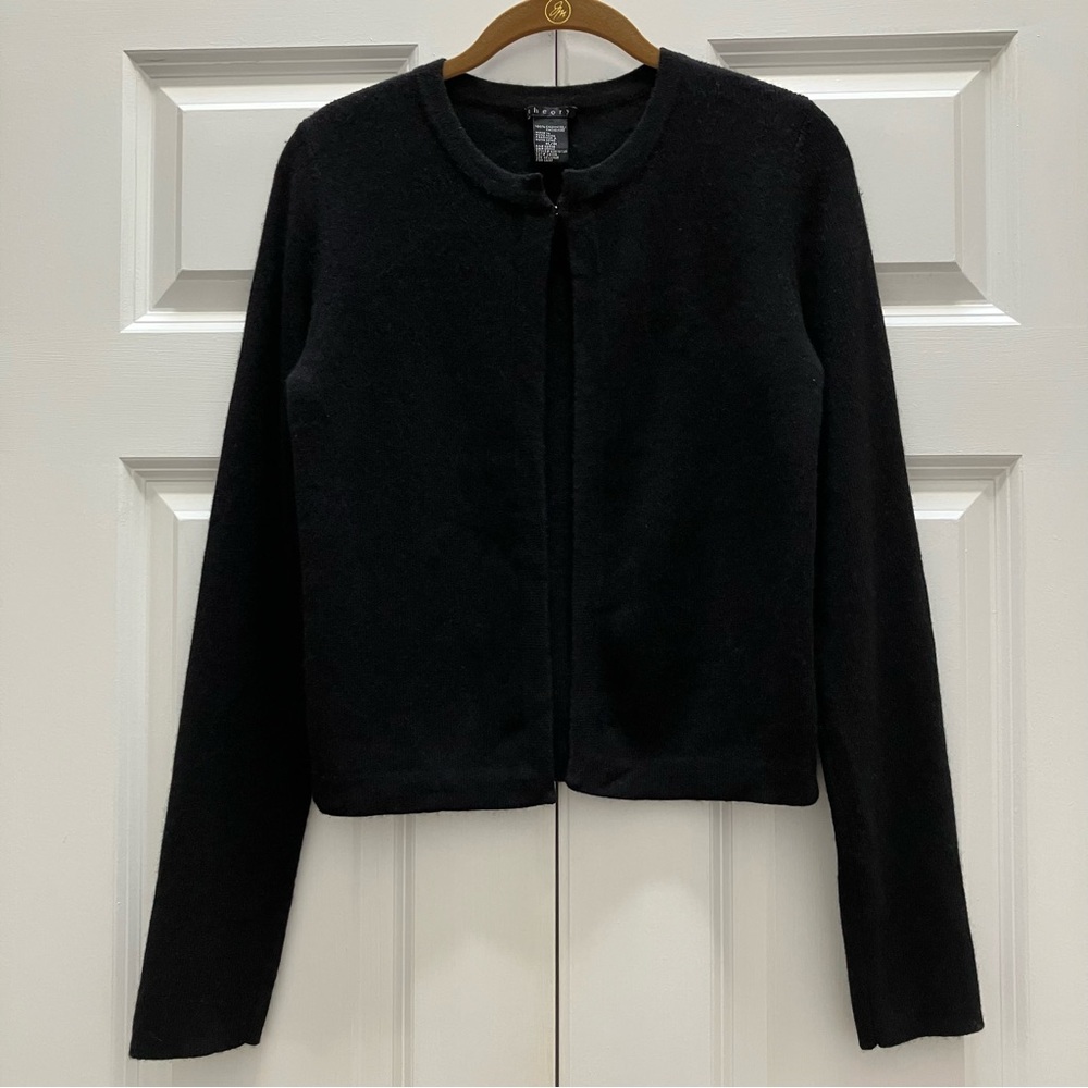 Theory 100% Cashmere Cropped Cardigan Sweater Black size Medium